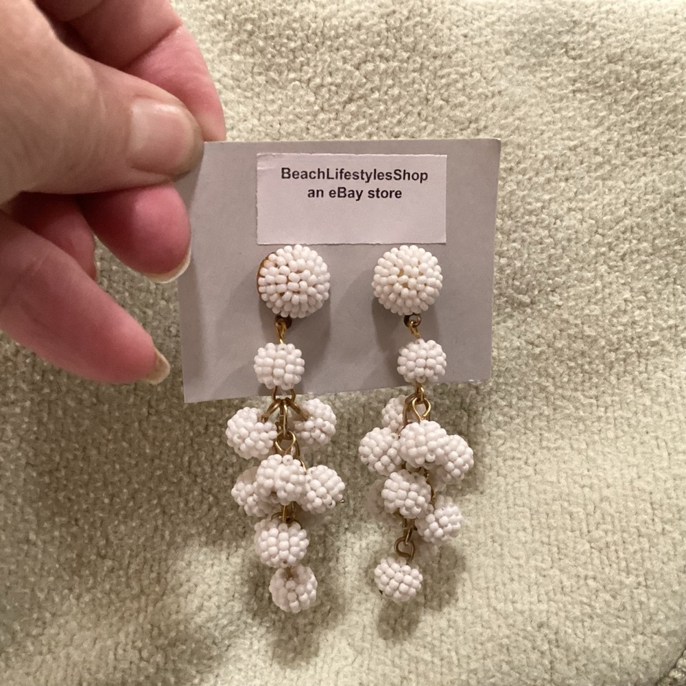 White Cluster Beaded Earrings NWTS - Picture 5 of 5